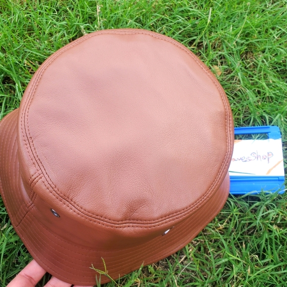 Coach Leather Bucket Hat NWT - Picture 3 of 4